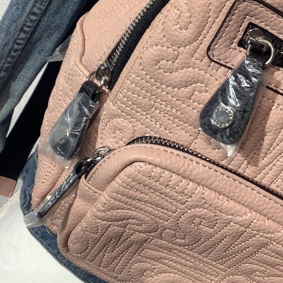 Steve Madden NEW - medium backpack adjustable straps - blush pink - monogram - Picture 4 of 6